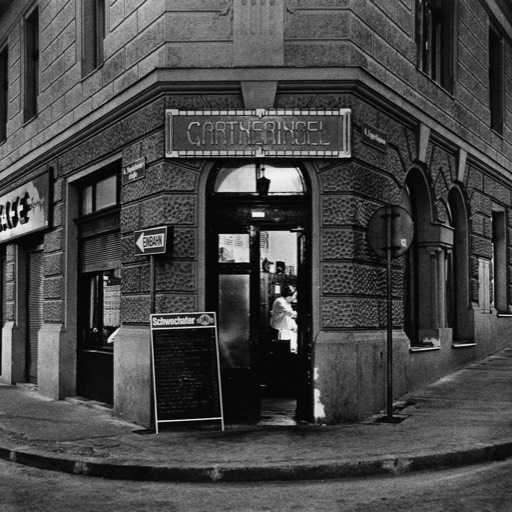 Gärtnerinsel, 1060 Wien, Ecke Magdalenenstraße / Eggerthgasse, Fotograf:in unbekannt, Aufnahme vor 1987. Sammlung Koeppel, Kat. Nr. H2025.294.
