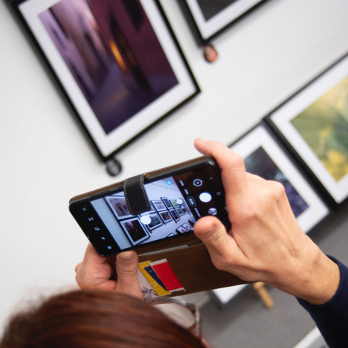 Den Musen reicht es - Sie fotografieren selber...