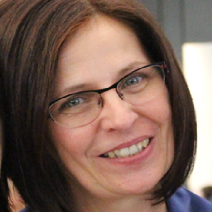 Brigitte Rest - Den Musen reicht es, Sie fotografieren selber und stellen sich vor...